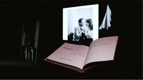 Gradska knjižnica Ogulin u Filmskom petku spojila roman „Oduvijek ti“ i filmsku adaptaciju